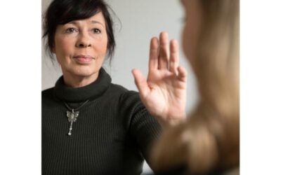 Die wingwave-Methode: Ängste und Stress einfach wegwinken?